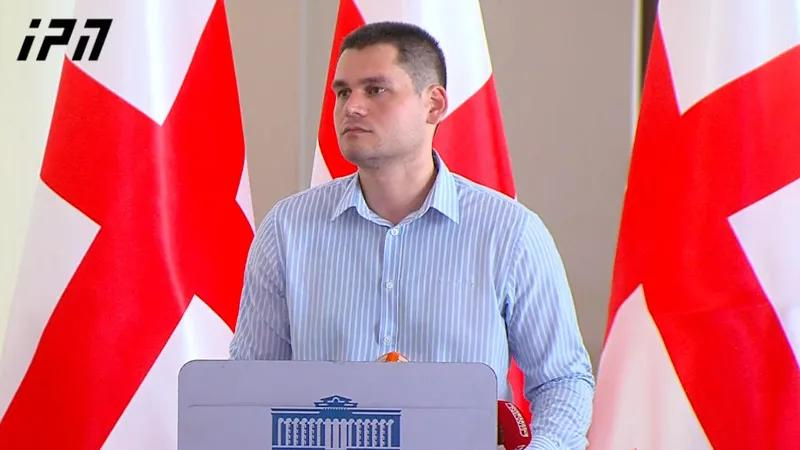 erimedia_ravk/UWplzPjnR.webp