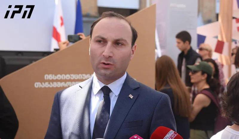 erimedia_ravk/plzJLPkVg.webp